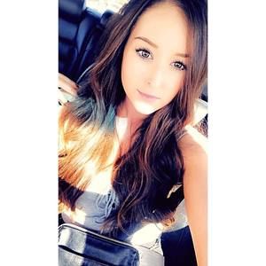 Meet your Posher, Danielle